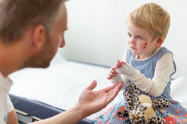 EB child talking to an EB nurse